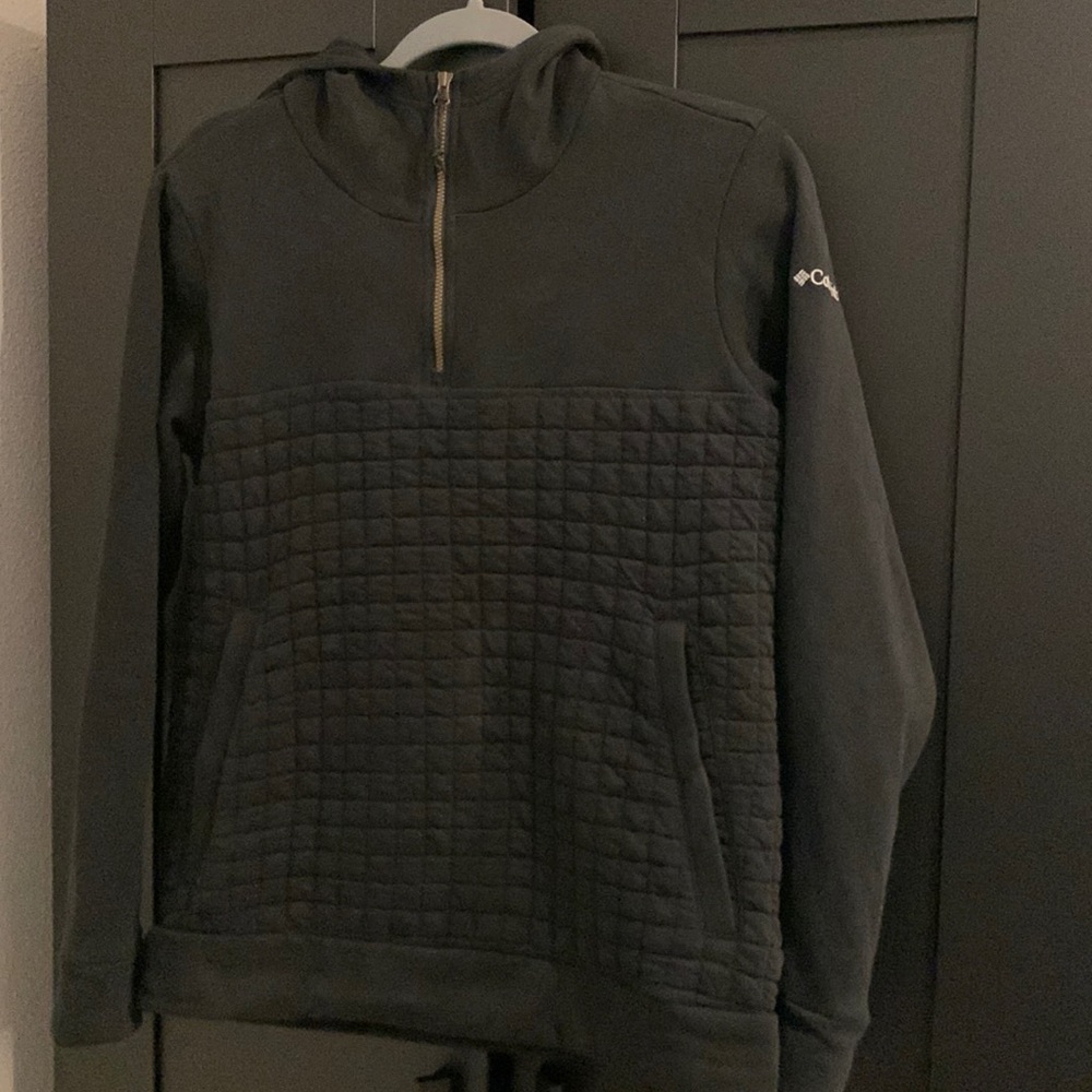 Columbia black quilted bottom 3/4 zip up hoodie